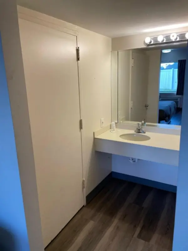 Express Inn-Rahway 7
